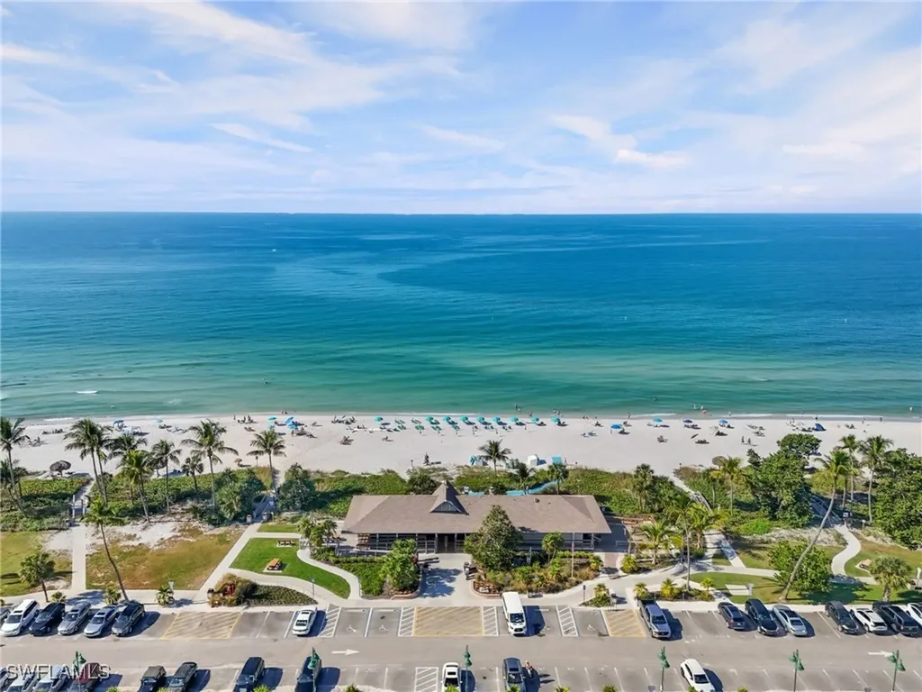 292 Banyan Boulevard Naples FL 34102