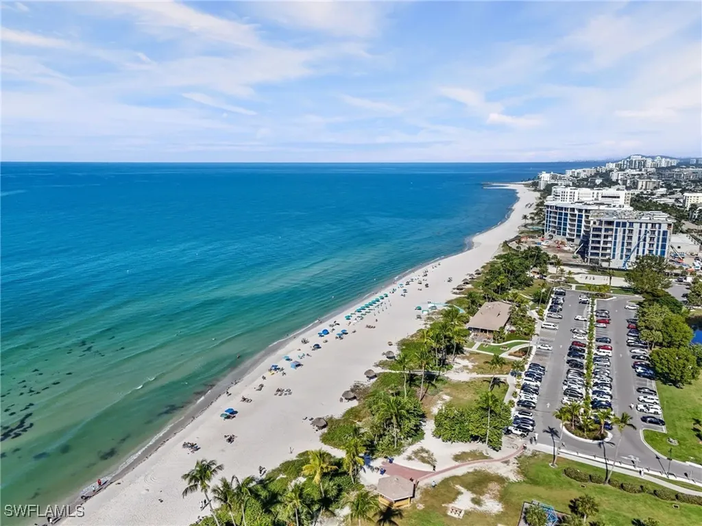 292 Banyan Boulevard Naples FL 34102
