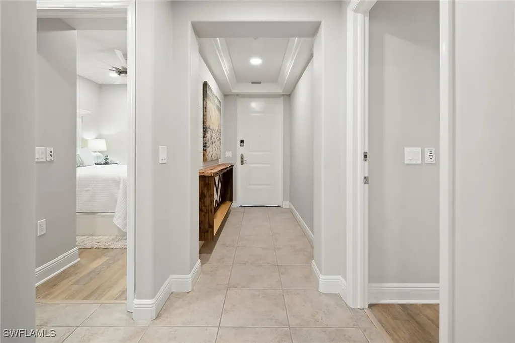 1015 Sandpiper Street Naples FL 34102