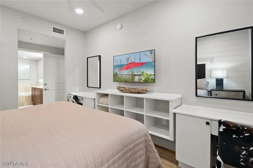 1015 Sandpiper Street Naples FL 34102