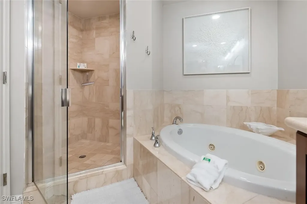 1015 Sandpiper Street Naples FL 34102