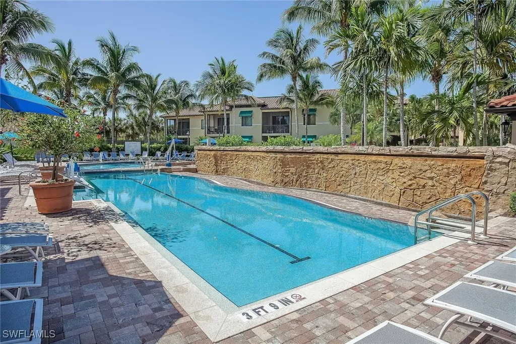 1015 Sandpiper Street Naples FL 34102