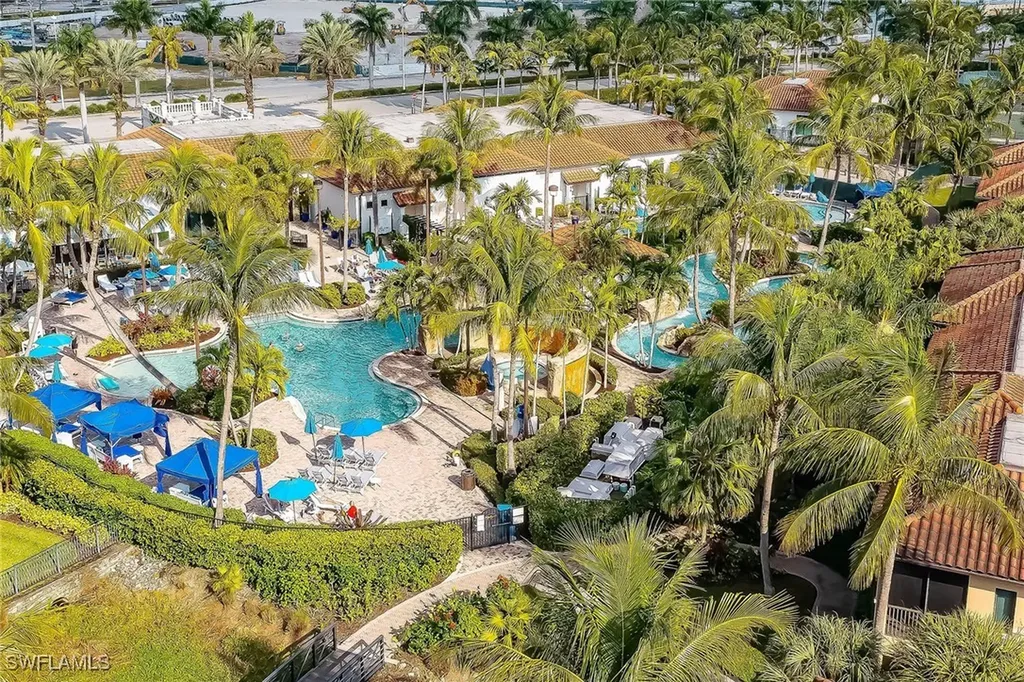 1015 Sandpiper Street Naples FL 34102