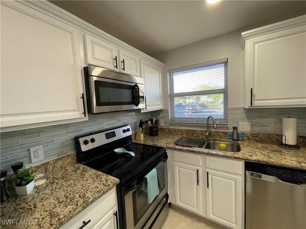 170 Turtle Lake Court Naples FL 34105