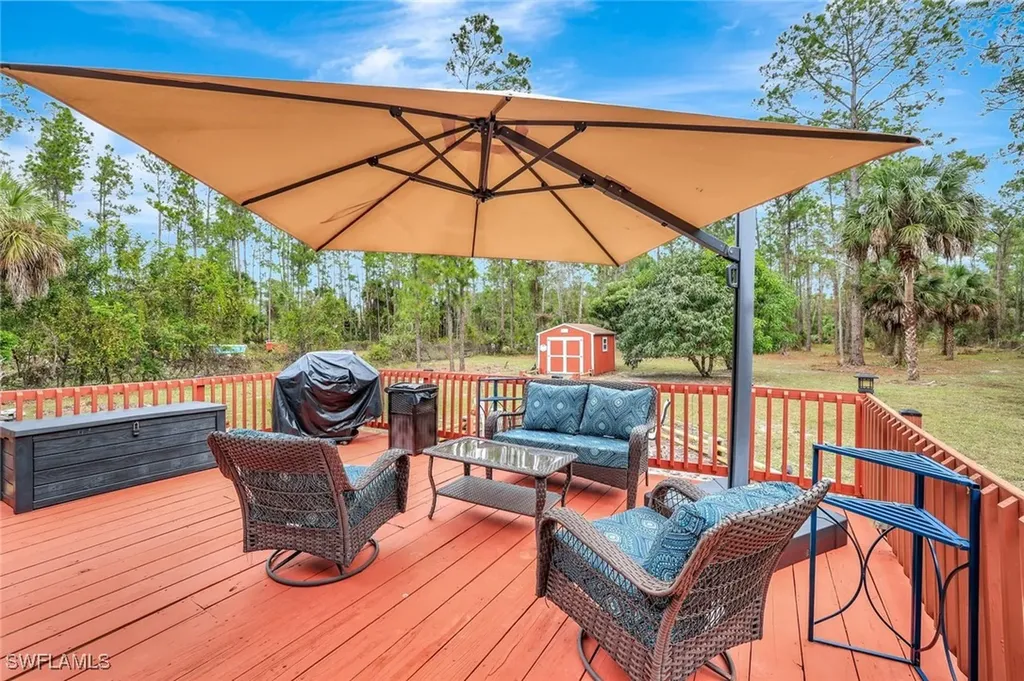 660 20th Street SE Naples FL 34117