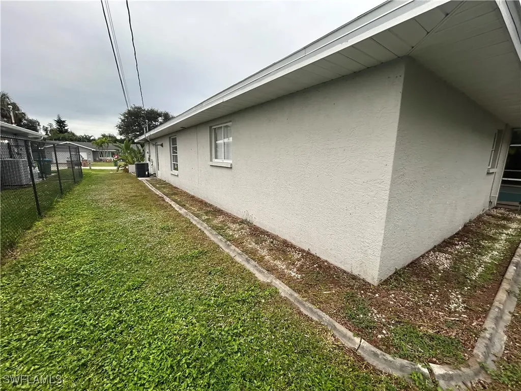 3705 SE 4th Avenue Cape Coral FL 33904