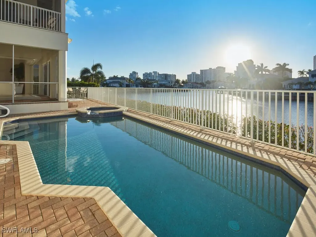 4419 Crayton Road Naples FL 34103