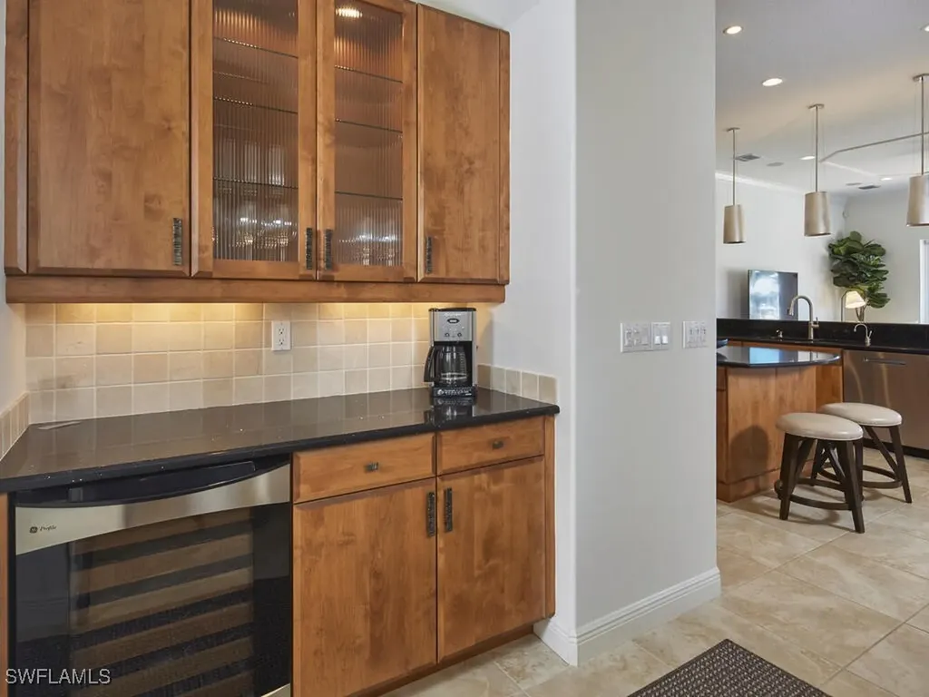 4419 Crayton Road Naples FL 34103