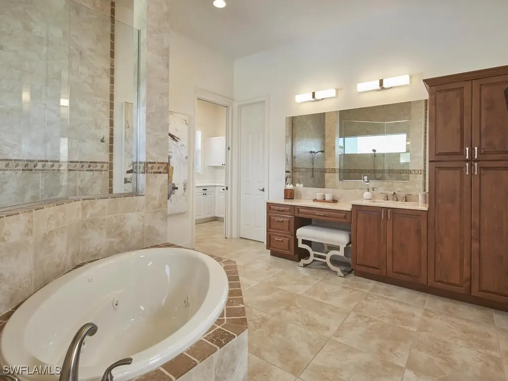 4419 Crayton Road Naples FL 34103