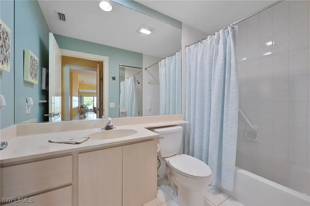 3527 El Verdado Court Naples FL 34109