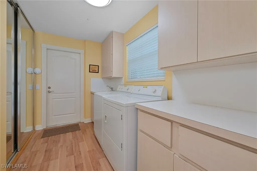 3527 El Verdado Court Naples FL 34109