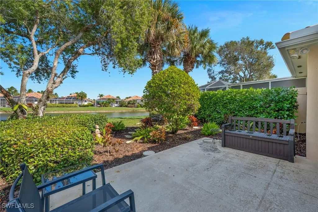 3527 El Verdado Court Naples FL 34109