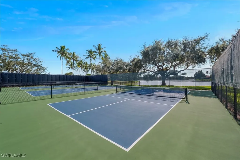 3527 El Verdado Court Naples FL 34109