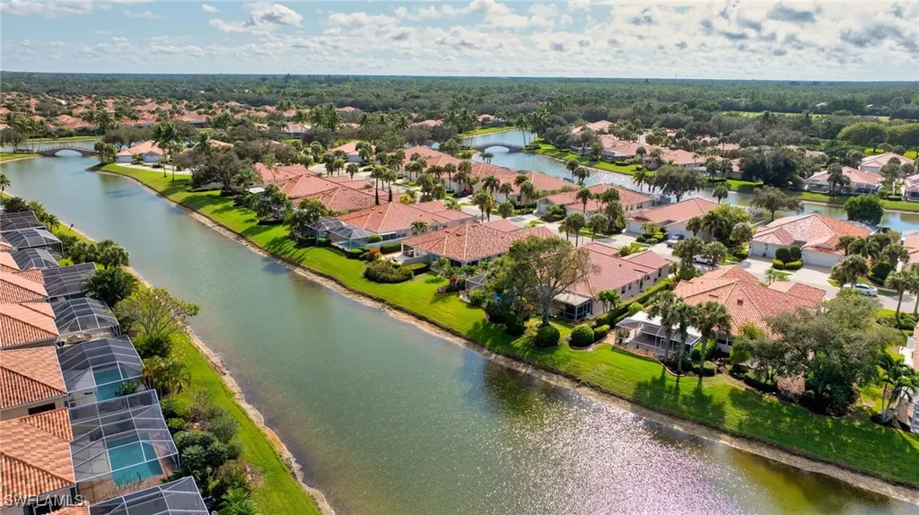 3527 El Verdado Court Naples FL 34109