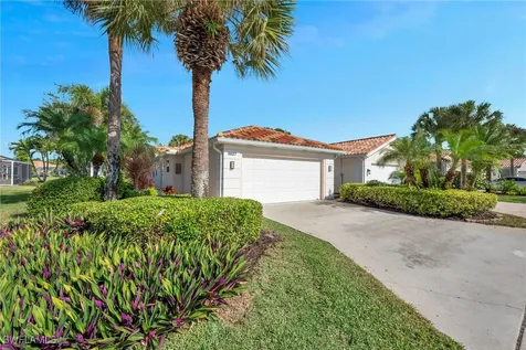 3527 El Verdado Court Naples FL 34109