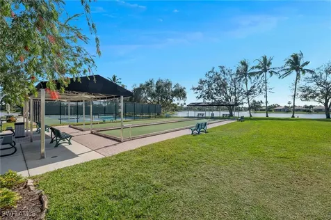 3527 El Verdado Court Naples FL 34109
