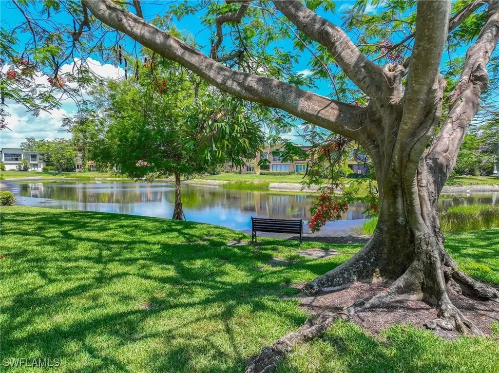 1608 Spoonbill Lane Naples FL 34105
