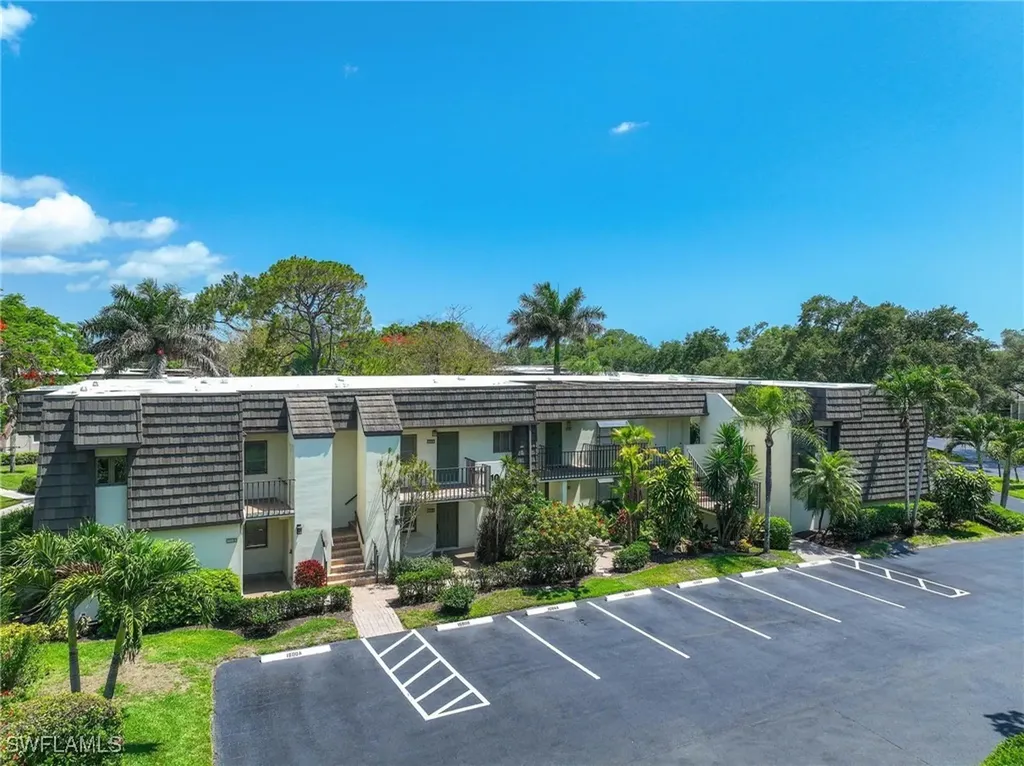 1608 Spoonbill Lane Naples FL 34105