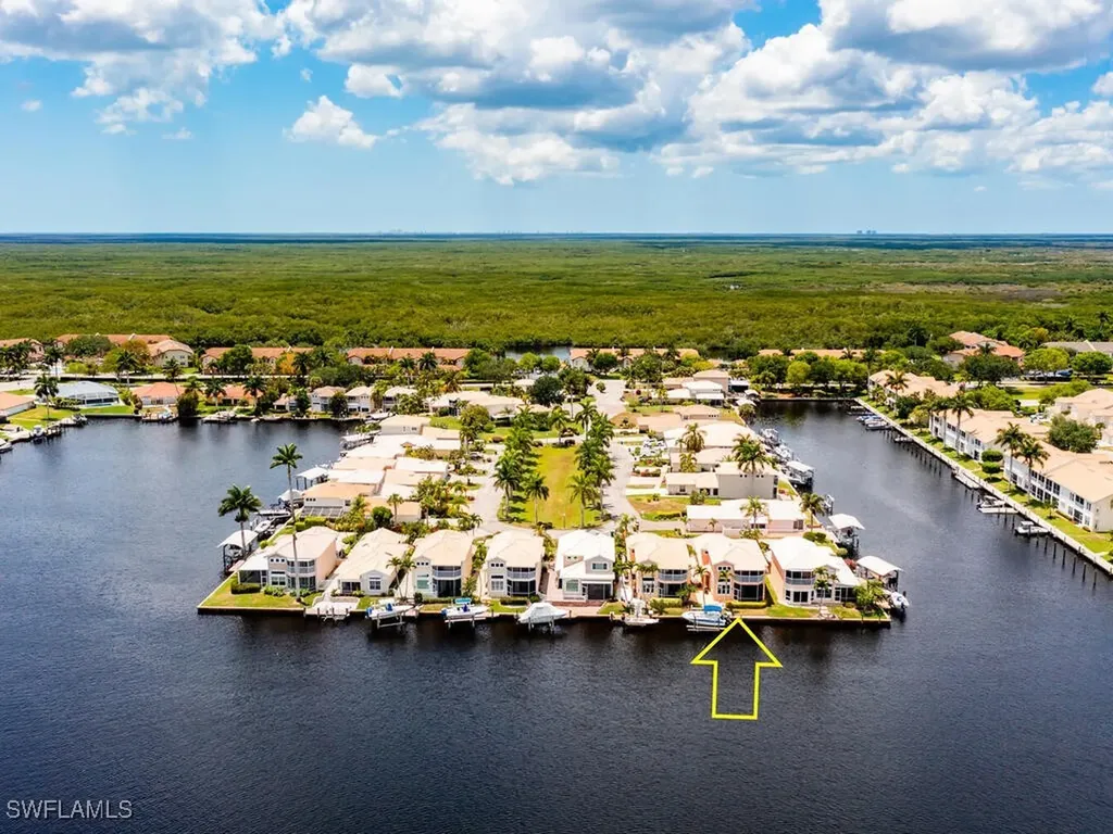172 Eveningstar Cay Naples FL 34114