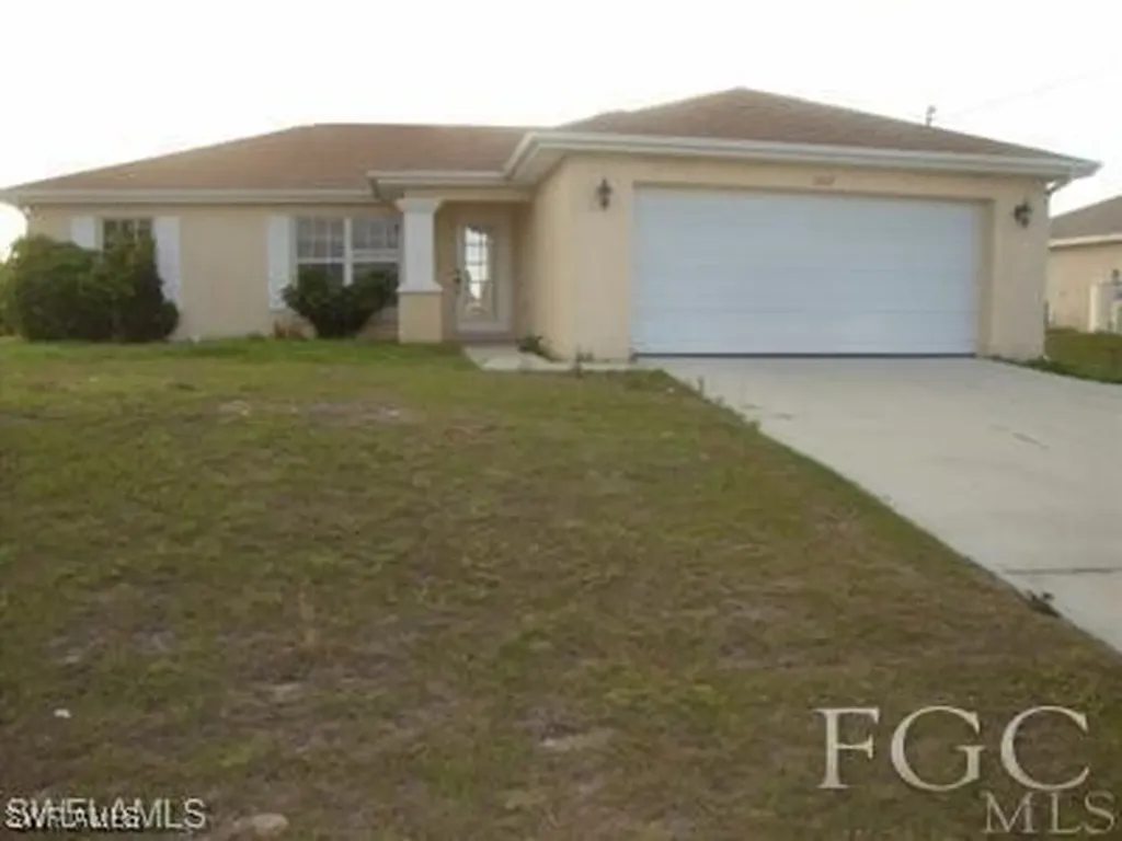 2112 Chiquita Boulevard N Cape Coral FL 33993