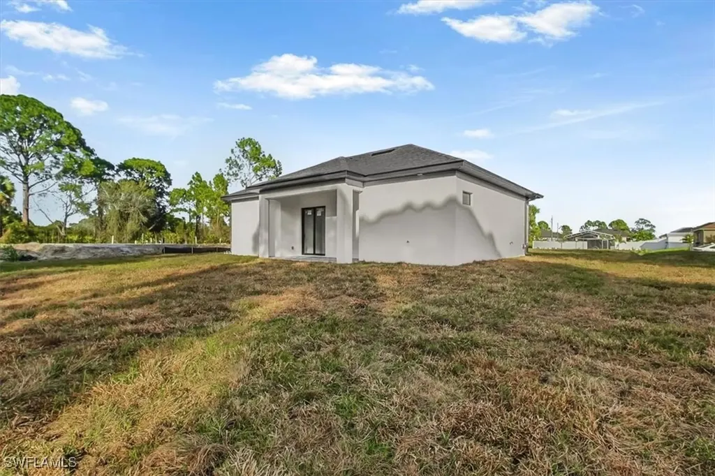 760 Bianca Avenue S Lehigh Acres FL 33974