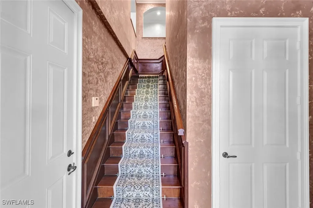 1345 Mariposa Circle Naples FL 34105