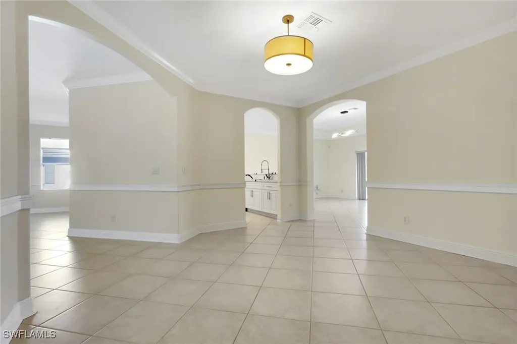 2082 E Tobago Circle Fort Myers FL 33905