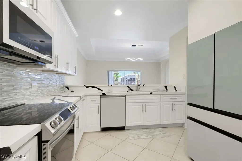2082 E Tobago Circle Fort Myers FL 33905