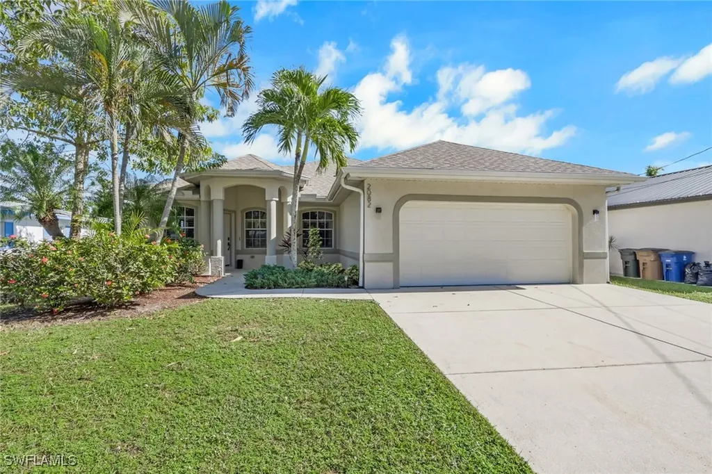 2082 E Tobago Circle Fort Myers FL 33905