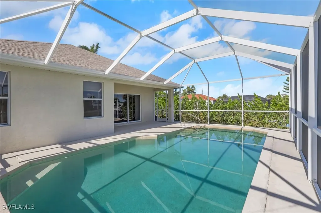 2082 E Tobago Circle Fort Myers FL 33905