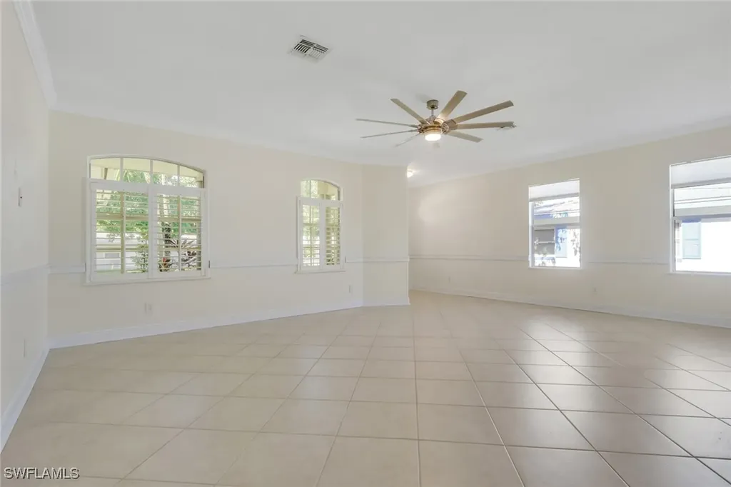 2082 E Tobago Circle Fort Myers FL 33905