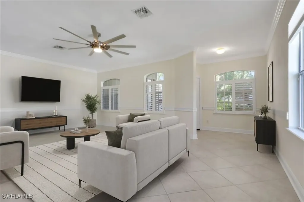 2082 E Tobago Circle Fort Myers FL 33905