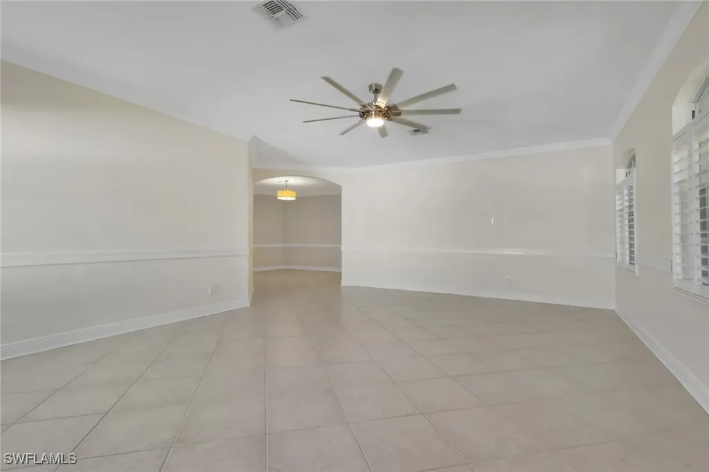 2082 E Tobago Circle Fort Myers FL 33905