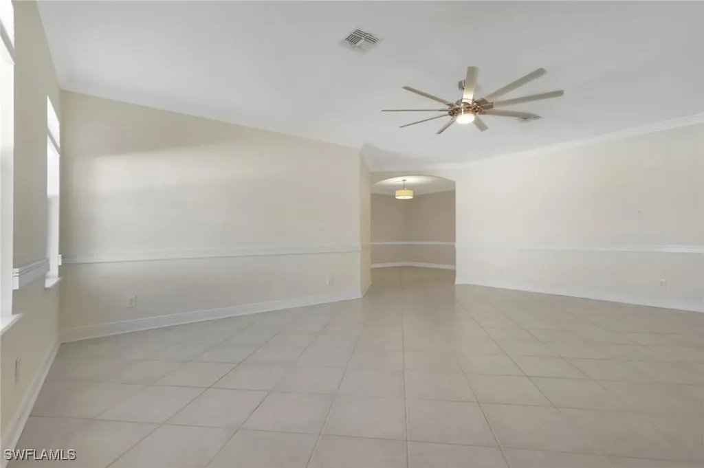 2082 E Tobago Circle Fort Myers FL 33905