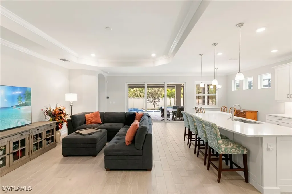 387 Grace Bay Lane Naples FL 34114