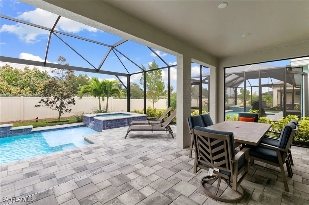 387 Grace Bay Lane Naples FL 34114