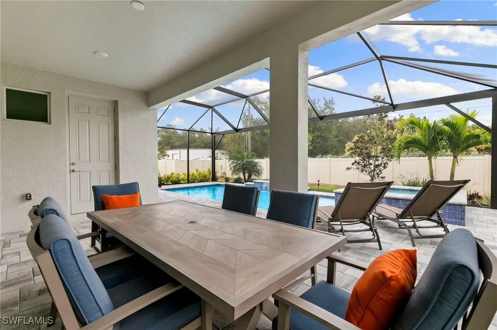 387 Grace Bay Lane Naples FL 34114