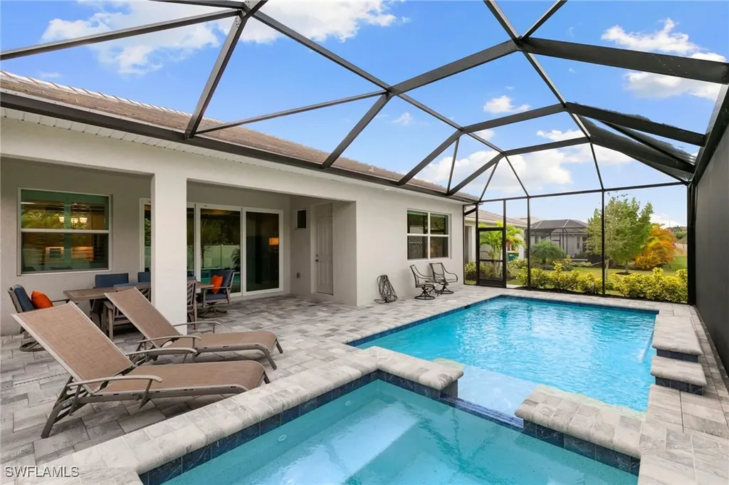 387 Grace Bay Lane Naples FL 34114