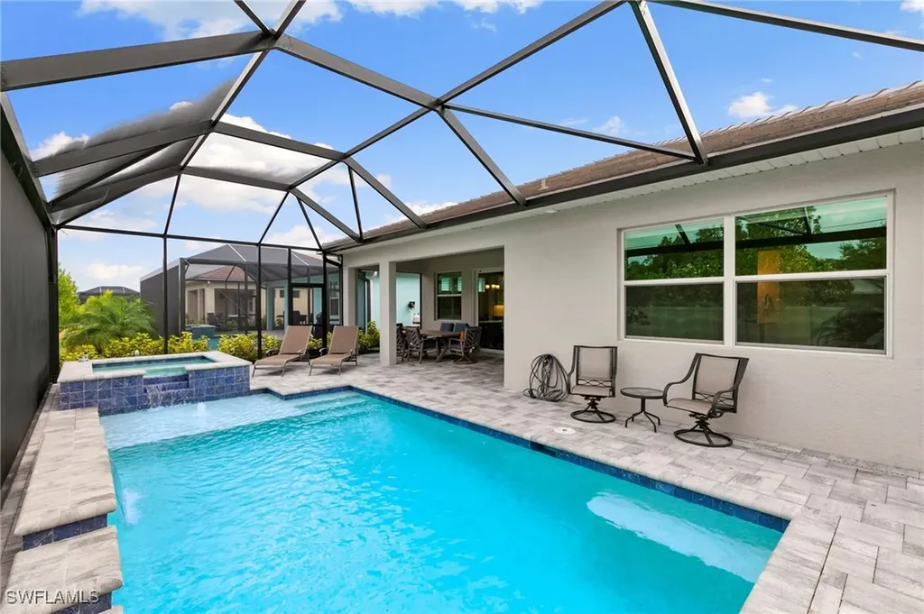 387 Grace Bay Lane Naples FL 34114
