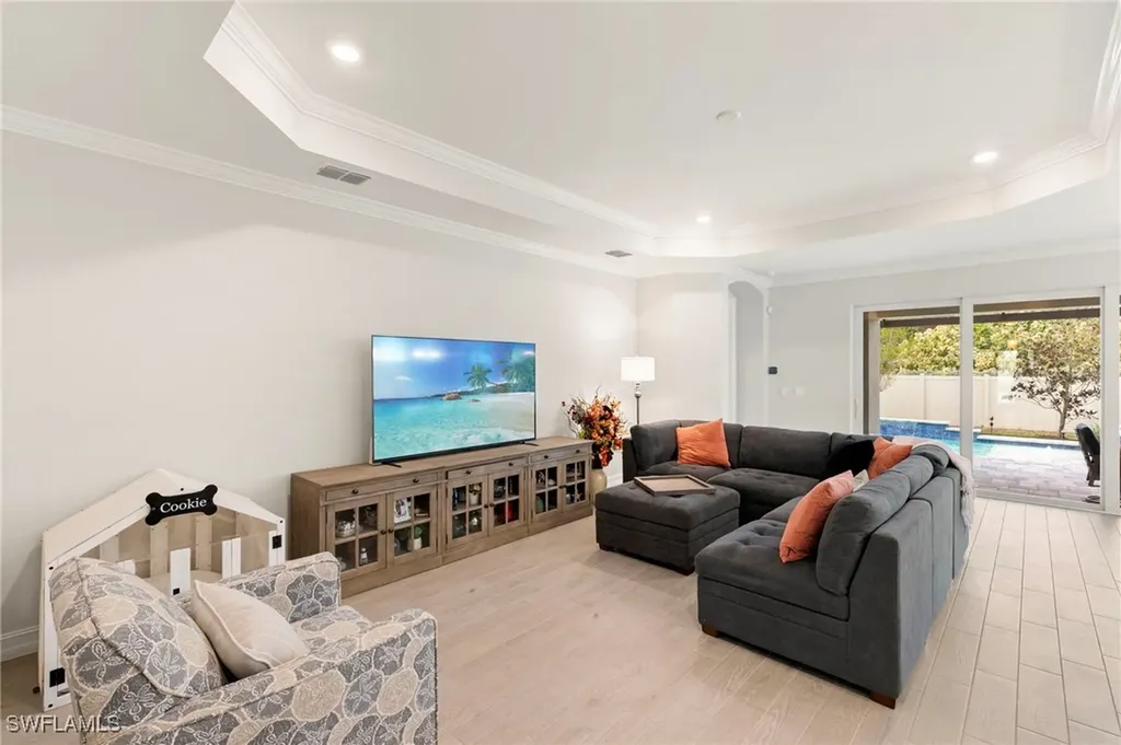 387 Grace Bay Lane Naples FL 34114