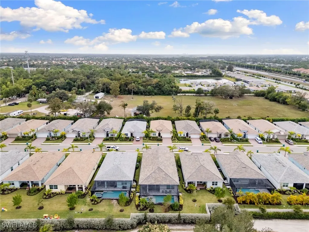 387 Grace Bay Lane Naples FL 34114