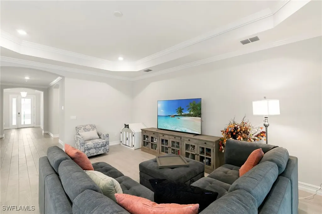 387 Grace Bay Lane Naples FL 34114