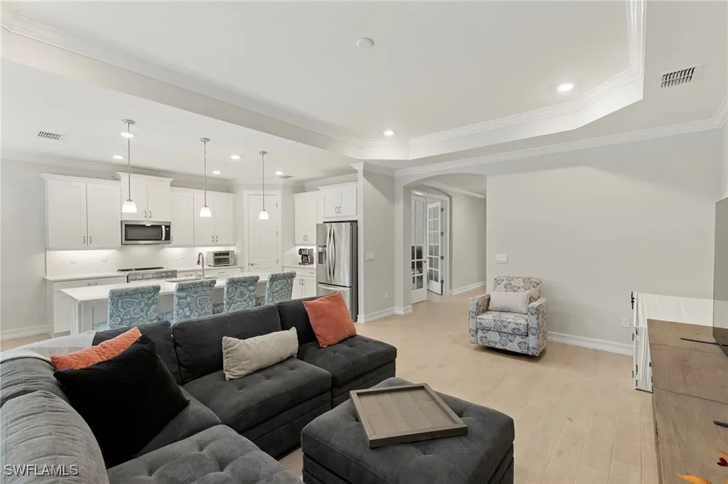 387 Grace Bay Lane Naples FL 34114