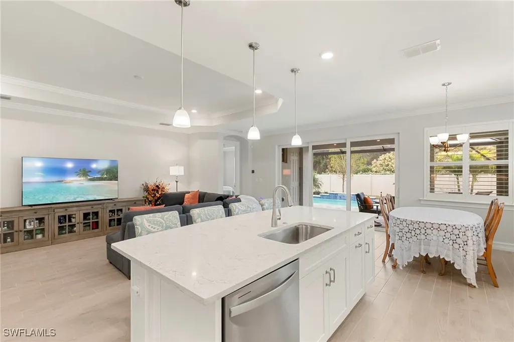 387 Grace Bay Lane Naples FL 34114