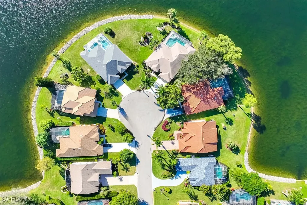 6681 Huntley Lane S Naples FL 34104