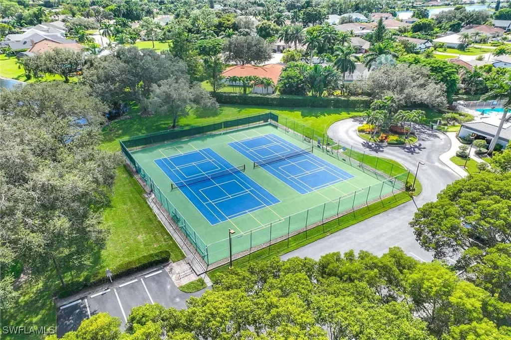 6681 Huntley Lane S Naples FL 34104