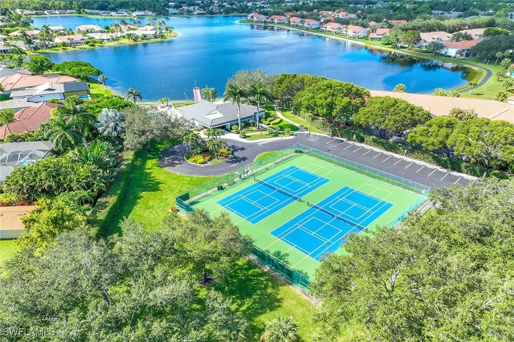 6681 Huntley Lane S Naples FL 34104