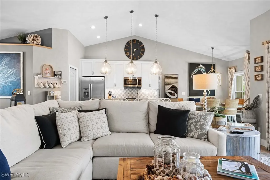 6681 Huntley Lane S Naples FL 34104