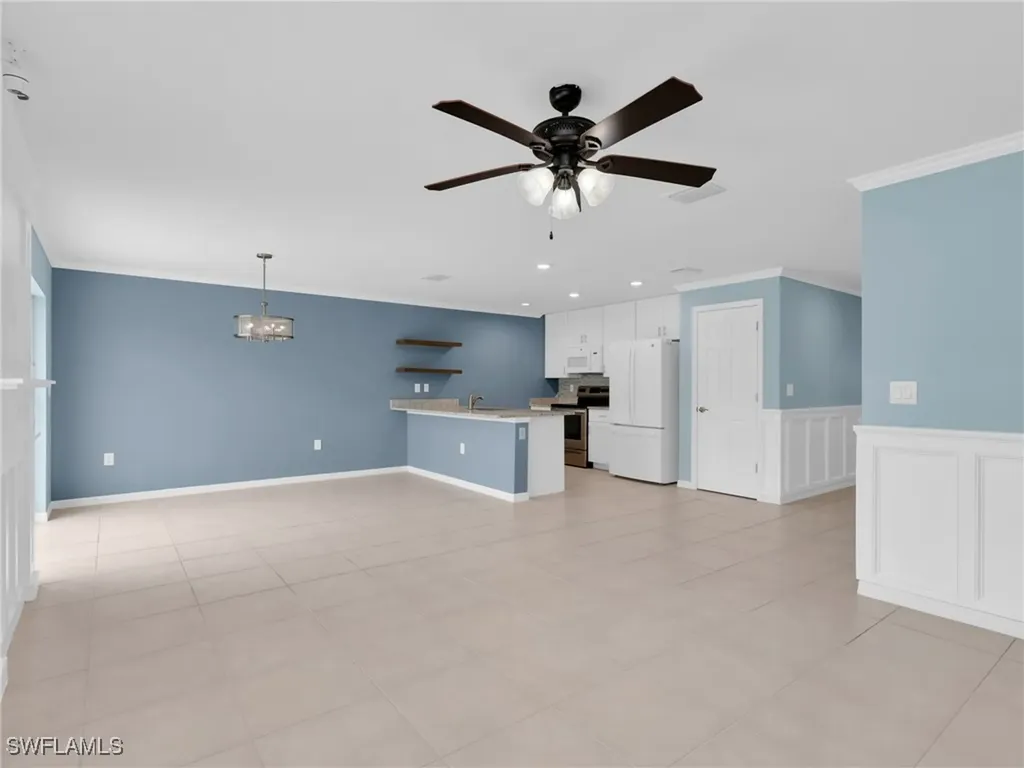 731 Hadley Place W Naples FL 34104