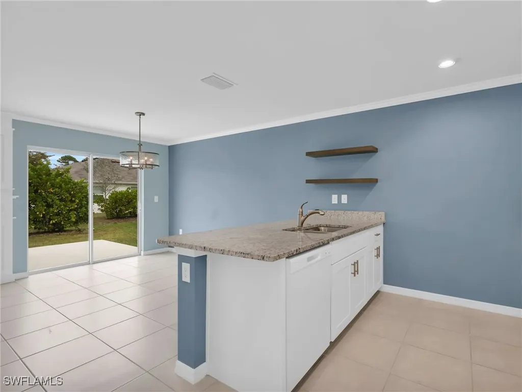 731 Hadley Place W Naples FL 34104
